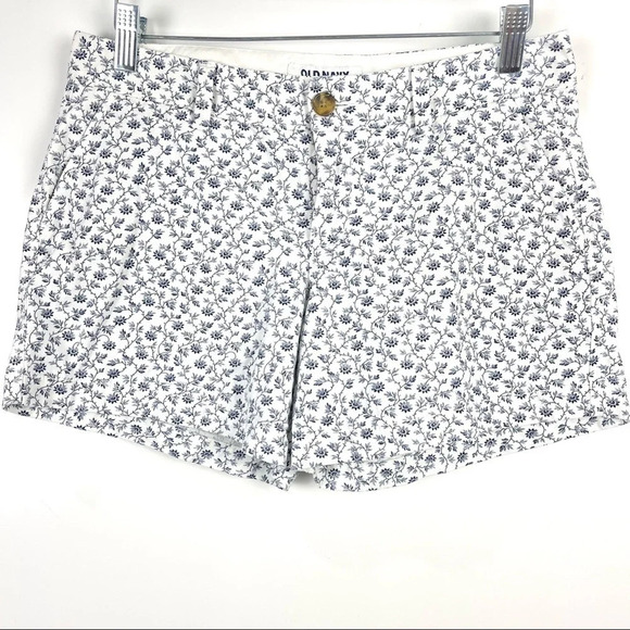 Old Navy Floral Print Mid Rise Casual Shorts Size 2 - Picture 1 of 8